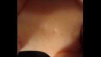 Reproduzir Eu fiz esse vídeo amador para um amigo meu e estou fodendo minha boneca sexual