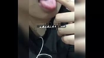 play Video di verifica, videochiamata con ragazza filippina