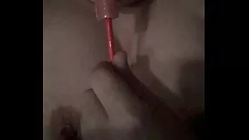 Reproducir Chupando un l. y jugando con mis tetas