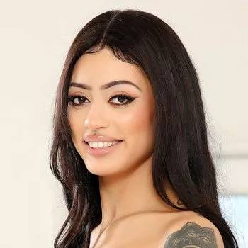 Pornostar Nina Pink