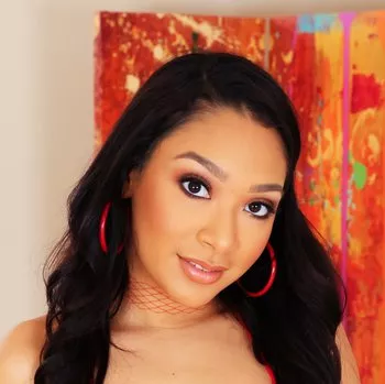 色情明星 Sarah Lace