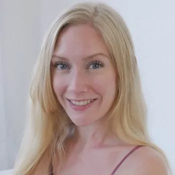 Actrita Emma Starletto
