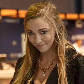 अभिनेता Kendra Sunderland